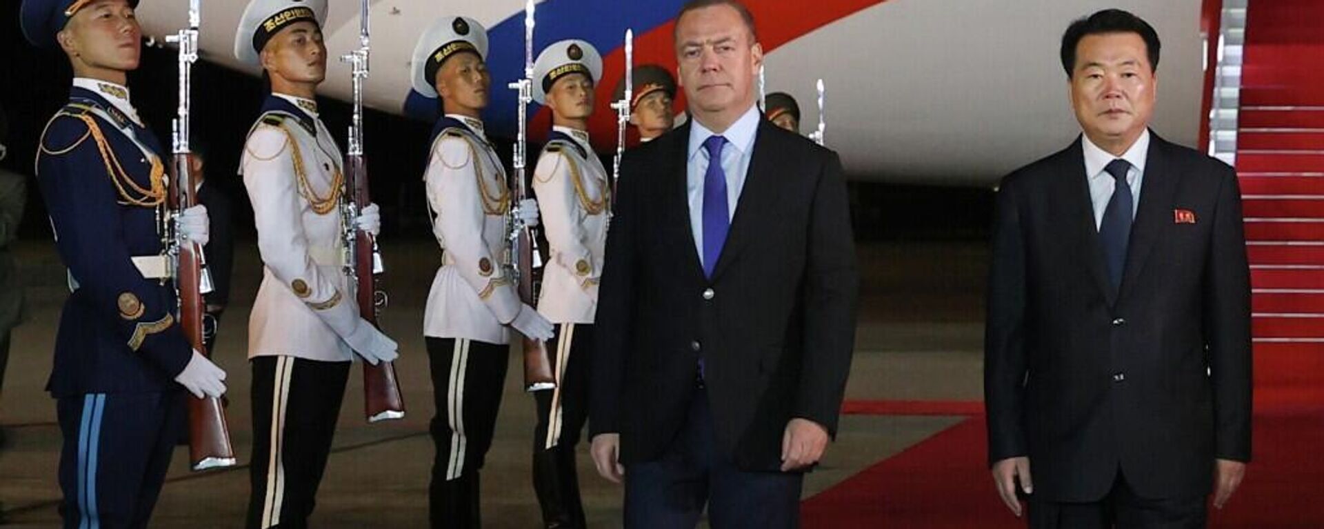 梅德韦杰夫访朝期间将出席党际活动 - 俄罗斯卫星通讯社, 1920, 09.10.2025