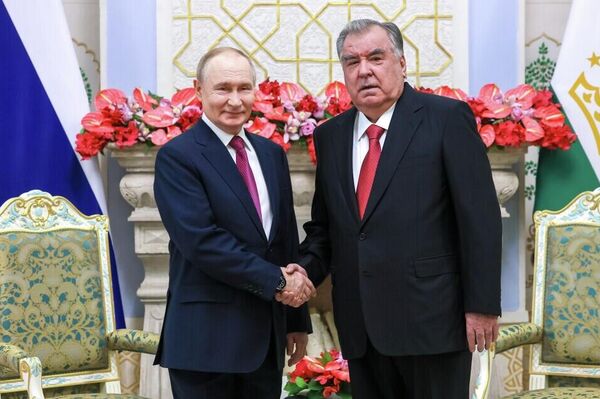 普京會晤拉赫蒙 - 俄羅斯衛星通訊社