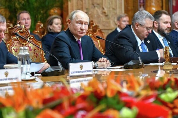 普京會晤拉赫蒙 - 俄羅斯衛星通訊社