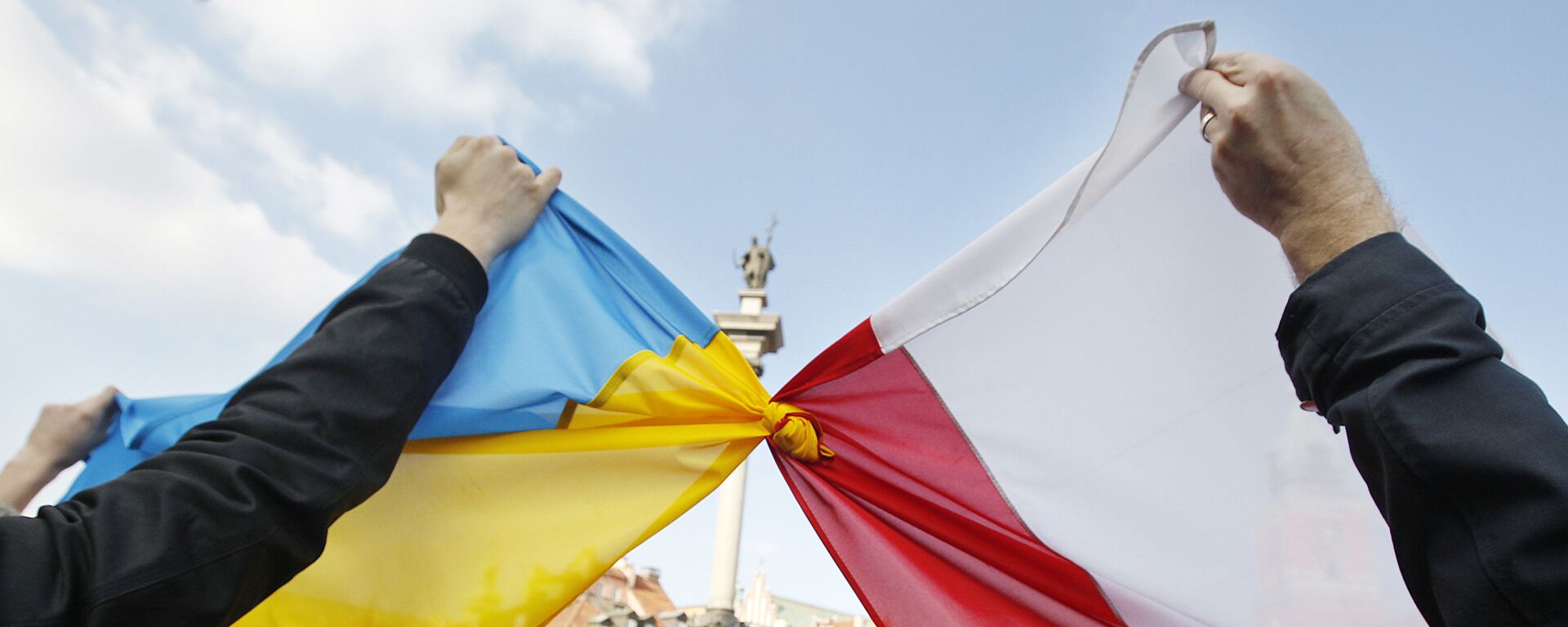 波蘭2022—2023年為援助烏克蘭花費290億美元 - 俄羅斯衛星通訊社, 1920, 10.10.2025