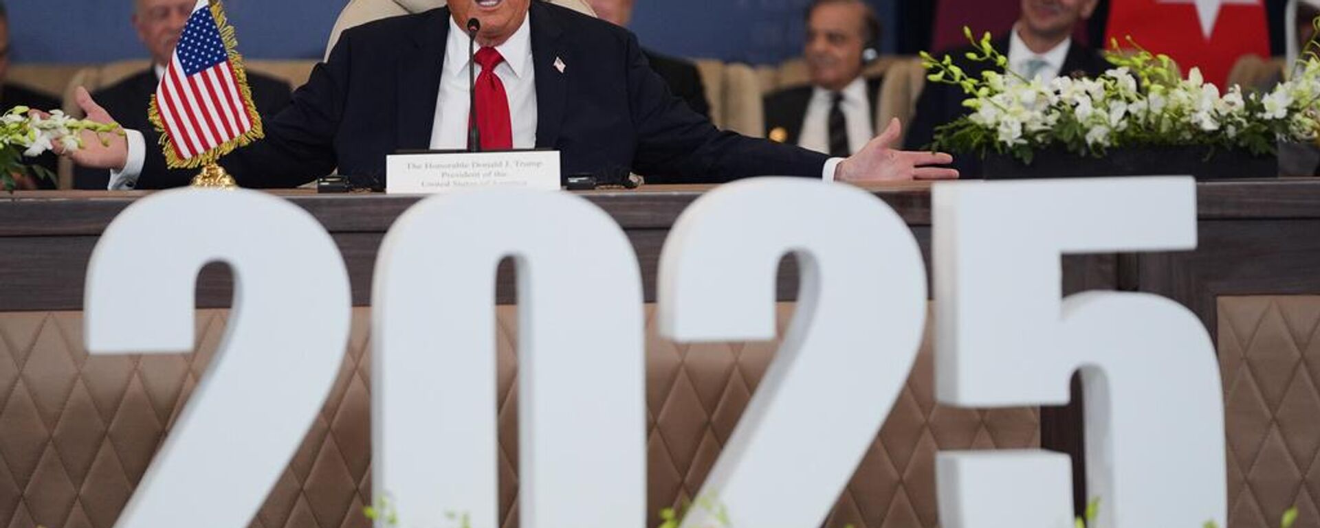 特朗普 - 俄罗斯卫星通讯社, 1920, 14.10.2025