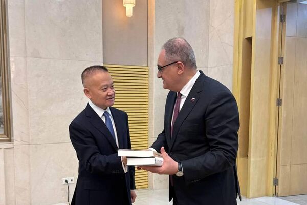 俄驻华大使莫尔古洛夫祝贺刘海星履新中联部部长 俄驻华大使莫尔古洛夫祝贺刘海星履新中联部部长 - 俄罗斯卫星通讯社