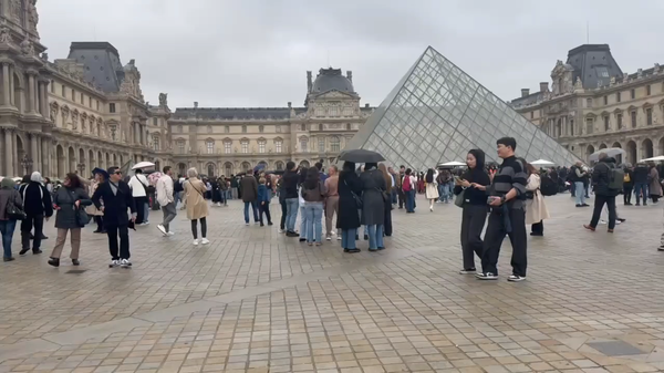 失窃事件发生后法国卢浮宫博物馆管理层决定今日闭馆 - 俄罗斯卫星通讯社