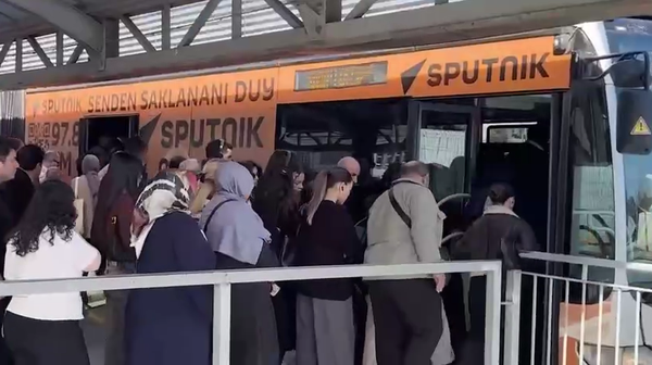 衛星通訊社土耳其分社品牌專車已在伊斯坦布爾關鍵交通幹線投入運營 - 俄羅斯衛星通訊社