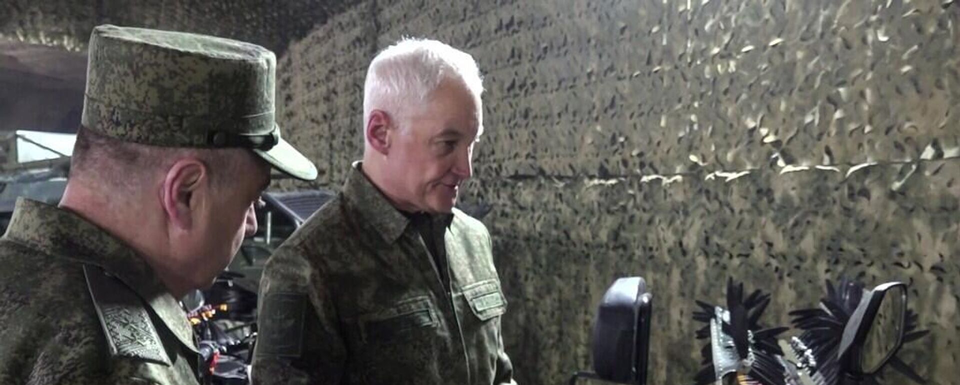 俄國防部：俄防長視察“南部”軍隊集團 - 俄羅斯衛星通訊社, 1920, 24.10.2025