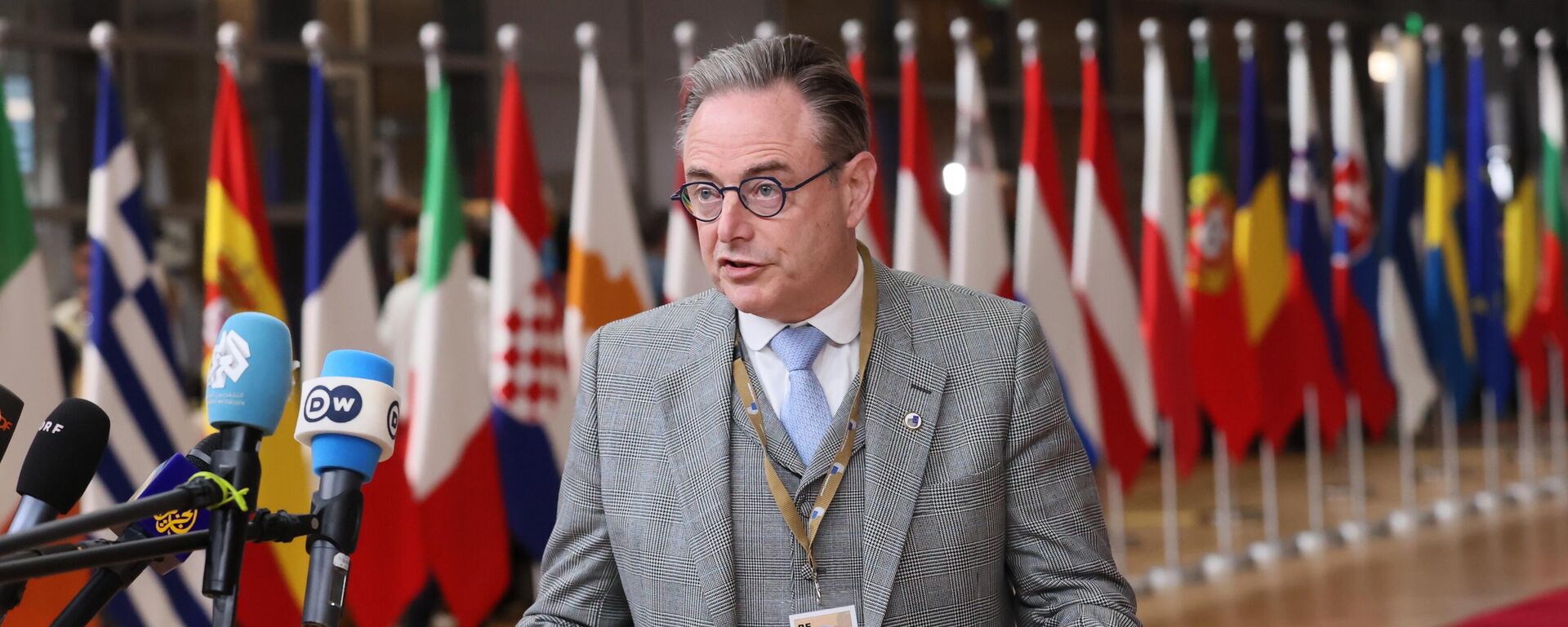 比利时首相：欧洲清算银行的全球客户或将因俄方对资产案上诉而遭受损失 - 俄罗斯卫星通讯社, 1920, 24.10.2025