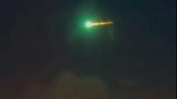 莫斯科上空划過神秘火球後 - 俄羅斯衛星通訊社