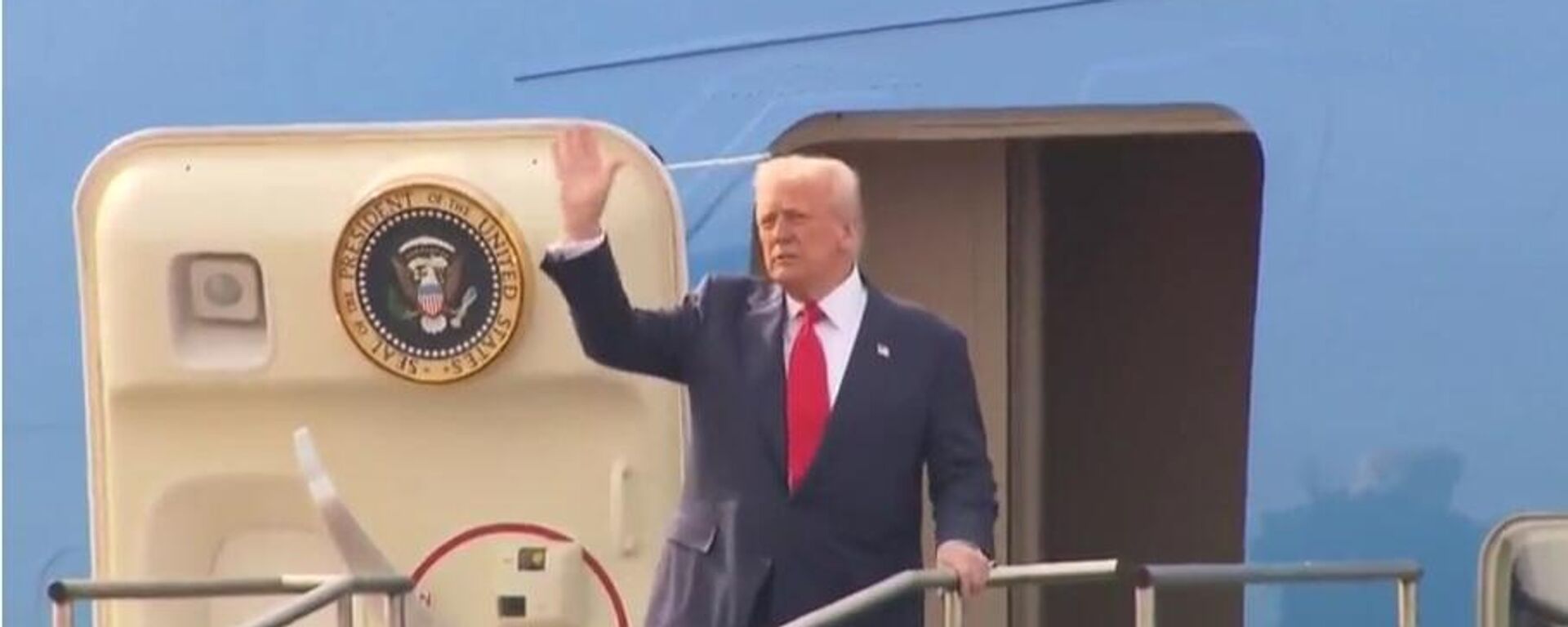 特朗普 - 俄罗斯卫星通讯社, 1920, 30.10.2025