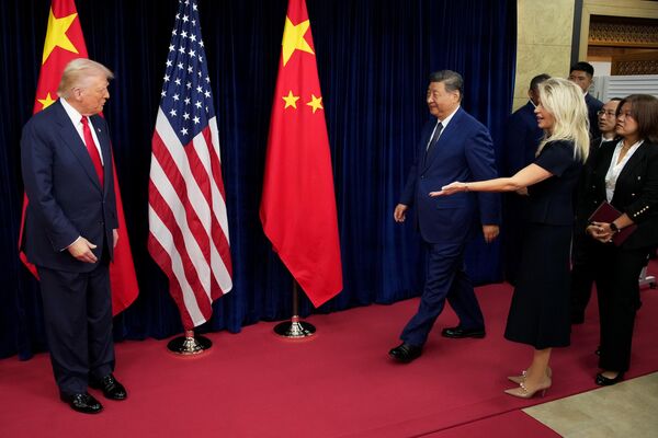 会谈前，特朗普准备与习近平握手并合影。 - 俄罗斯卫星通讯社