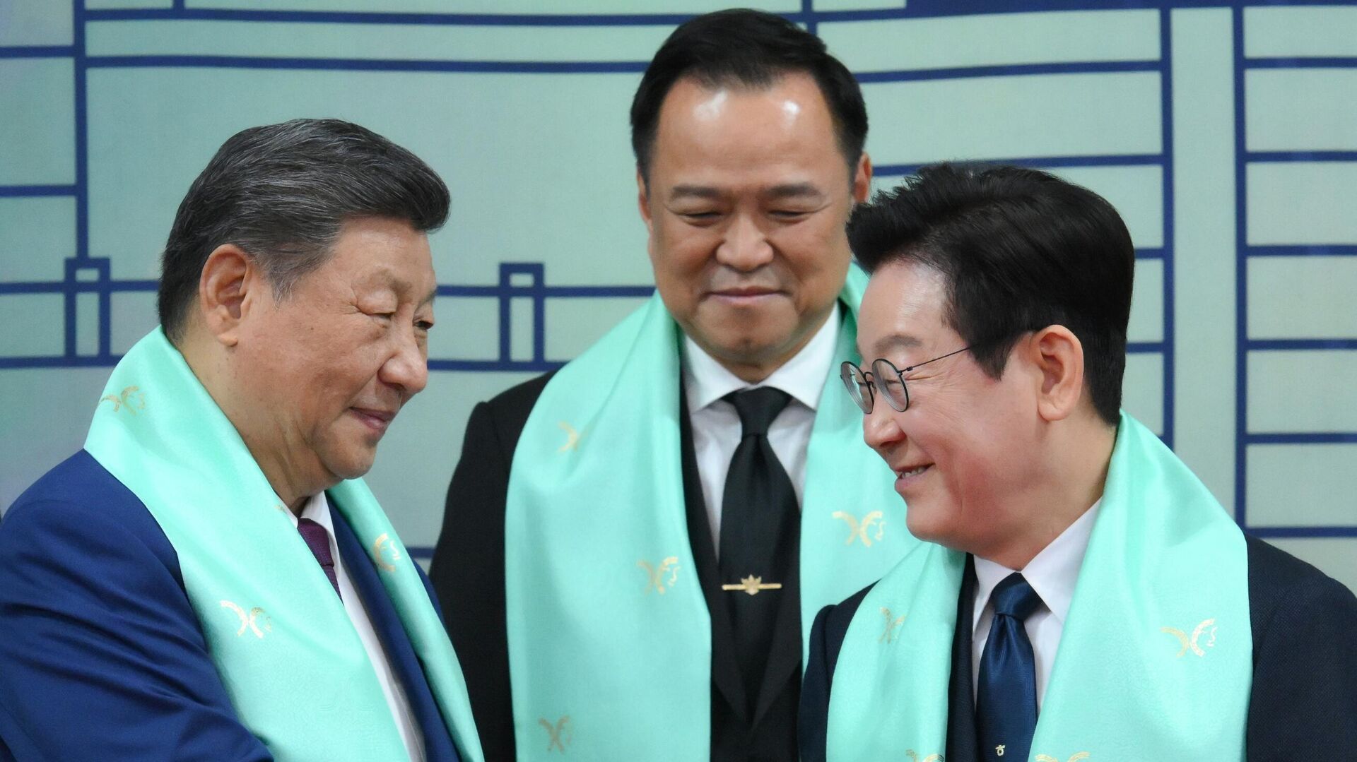 习近平与韩国总统李在明举行会谈 习近平与韩国总统李在明举行会谈 - 俄罗斯卫星通讯社, 1920, 01.11.2025