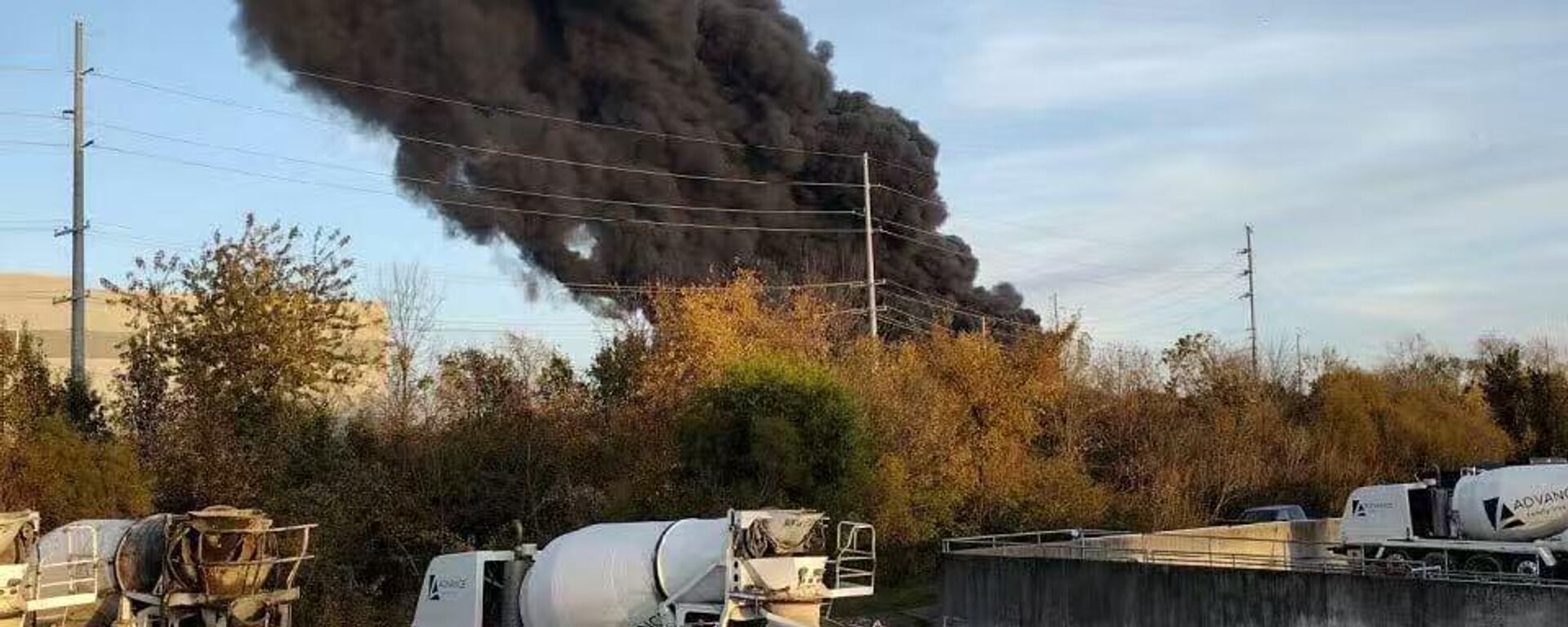 媒體：一架MD-11貨運飛機在美國路易斯維爾機場附近墜毀 - 俄羅斯衛星通訊社, 1920, 05.11.2025