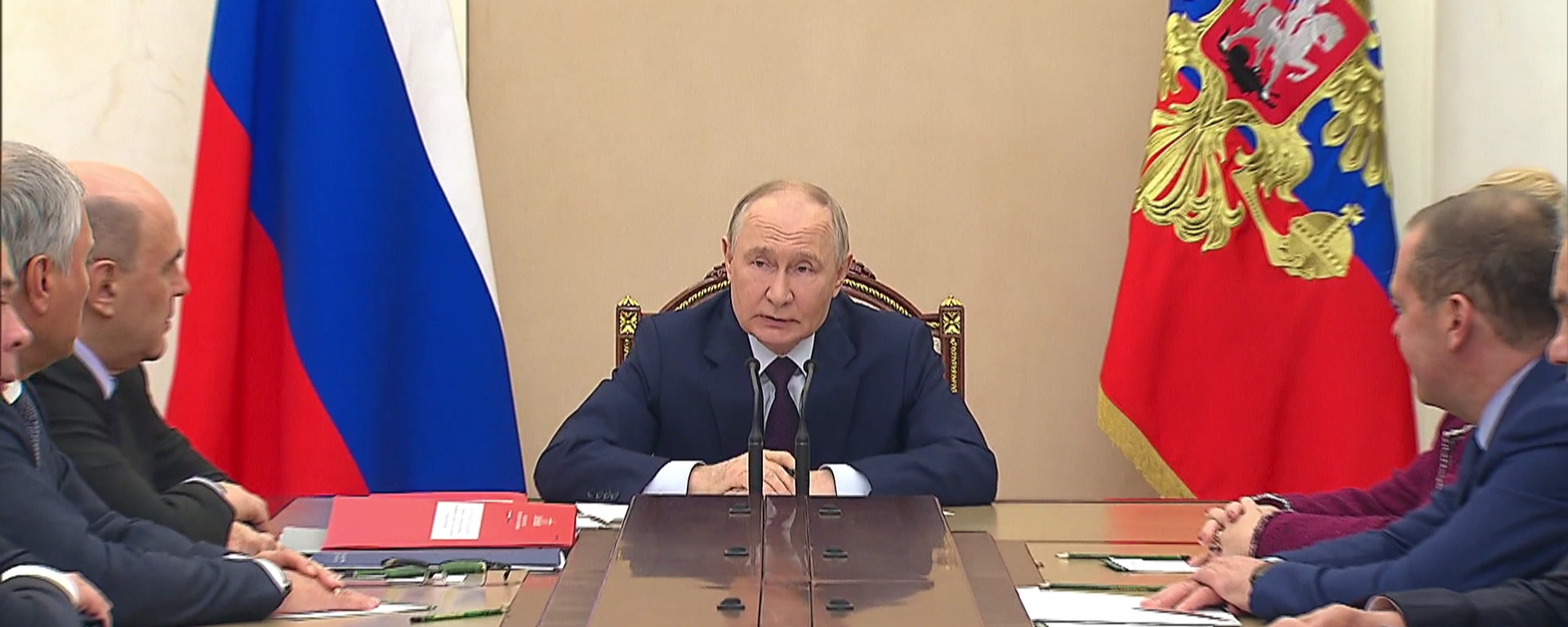 普京指示收集數據並就啓動核武器試驗準備工作提出方案 - 俄羅斯衛星通訊社, 1920, 05.11.2025