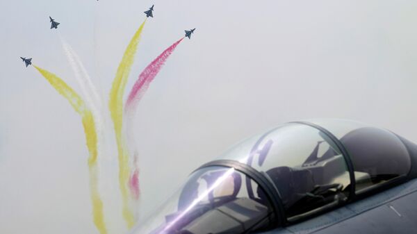 中国人民解放军南部战区位中国黄岩岛领海领空及周边区域组织战备警巡 - 俄罗斯卫星通讯社