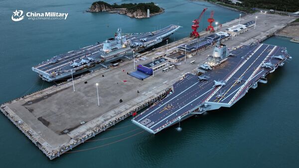 中国福建舰开展入列后首次海上实兵训练 - 俄罗斯卫星通讯社