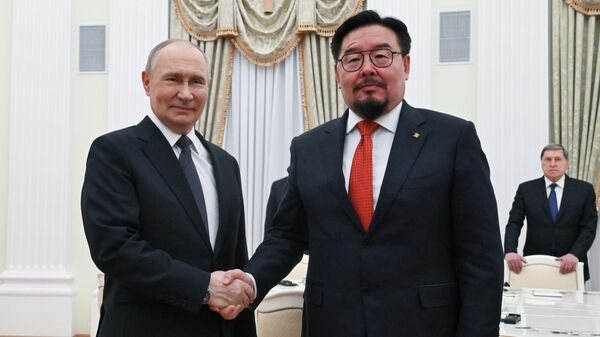 俄罗斯总统普京接见了蒙古国总理赞登沙特尔 - 俄罗斯卫星通讯社