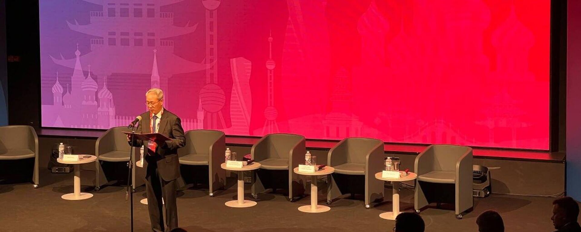 中國駐俄大使：中俄教育年的目標是為兩國關係發展謀劃路徑，中方願推動合作邁上新台階 - 俄羅斯衛星通訊社, 1920, 20.11.2025