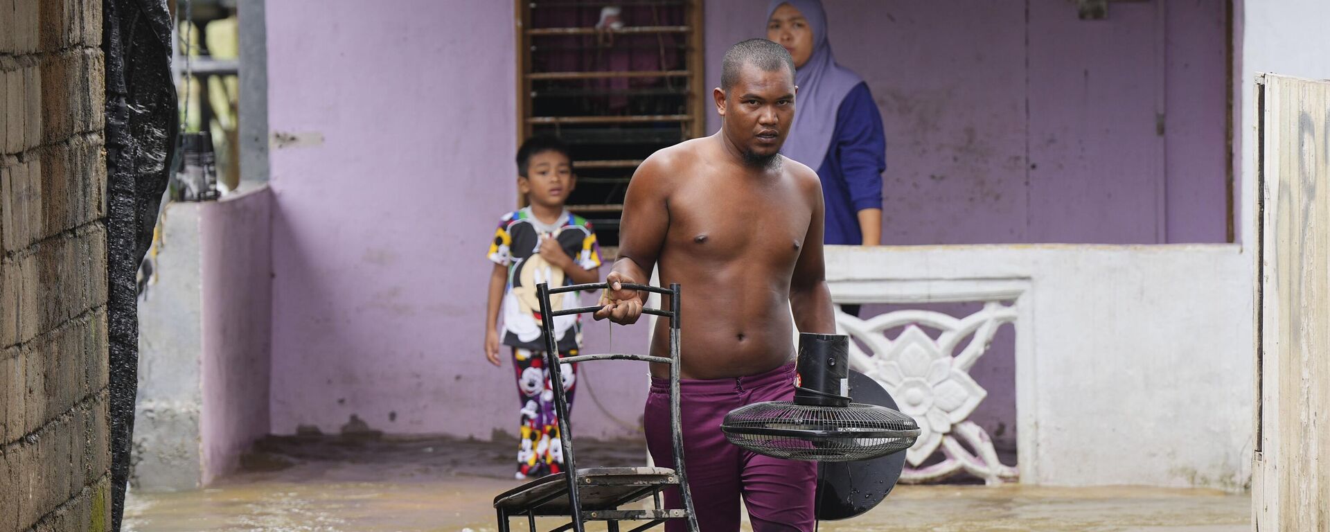 媒體：馬來西亞洪災，撤離人數已超3.2萬 - 俄羅斯衛星通訊社, 1920, 27.11.2025