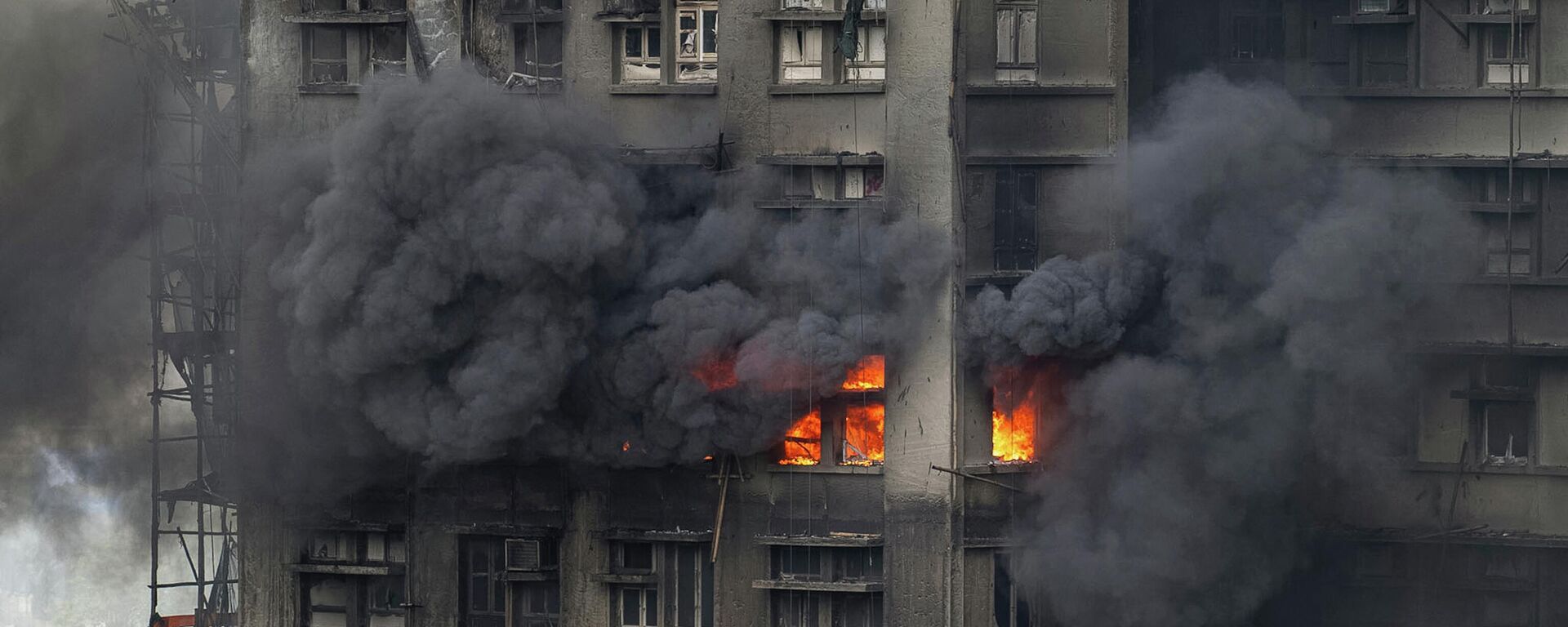 Последствия пожара в жилом комплексе Ван Фук Корт в Гонконге - 俄羅斯衛星通訊社, 1920, 28.11.2025