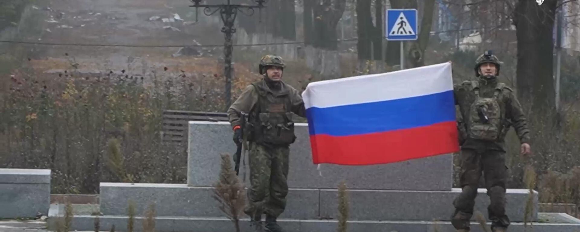 俄國防部展示在解放的紅軍城升起俄羅斯國旗 - 俄羅斯衛星通訊社, 1920, 02.12.2025