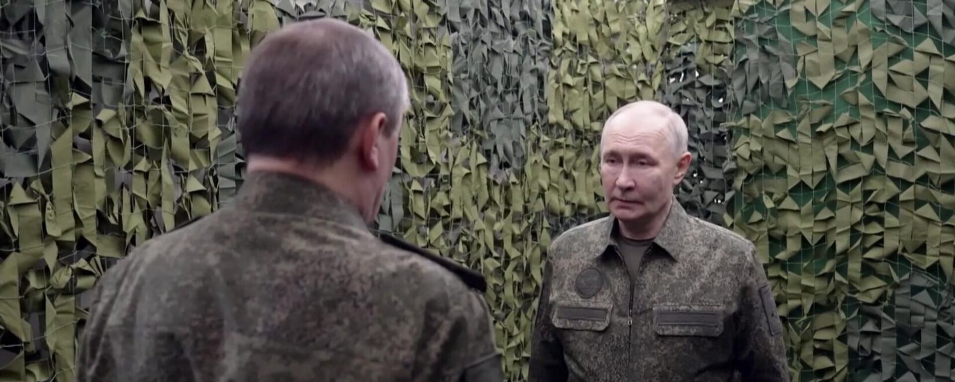 普京：乌军试图不顾伤亡地解围红军城 - 俄罗斯卫星通讯社, 1920, 02.12.2025