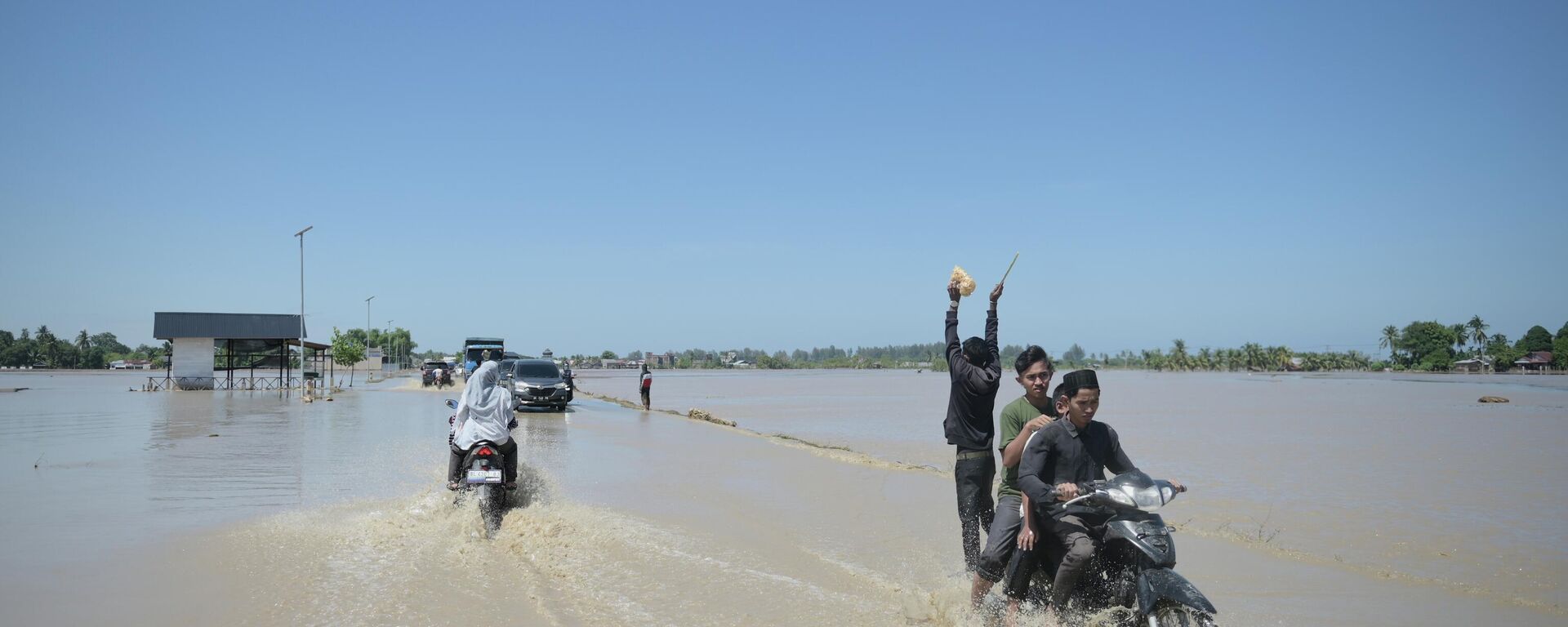 印尼洪水 - 世界报道, 1920, 29.12.2025