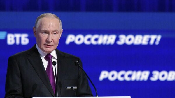 普京出席俄羅斯在呼喚年度國際投資論壇 - 俄羅斯衛星通訊社