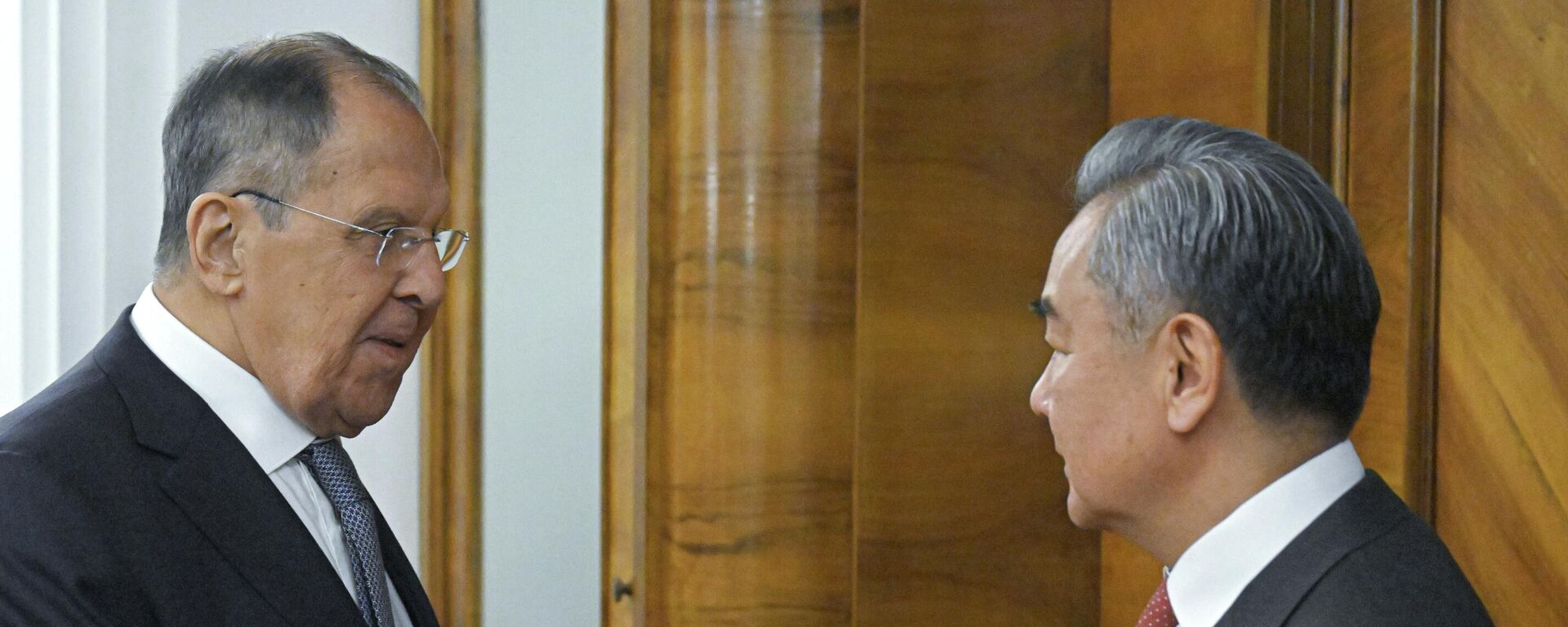 拉夫羅夫和王毅 - 俄羅斯衛星通訊社, 1920, 05.04.2026