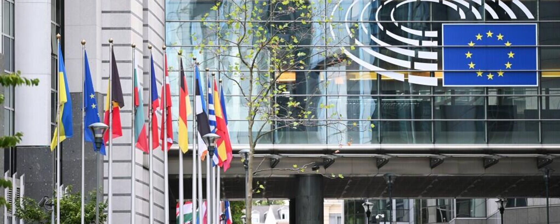 克宮：歐洲不參與烏衝突調解進程，因為歐洲執著於對俄方造成戰略打擊 - 俄羅斯衛星通訊社, 1920, 03.12.2025