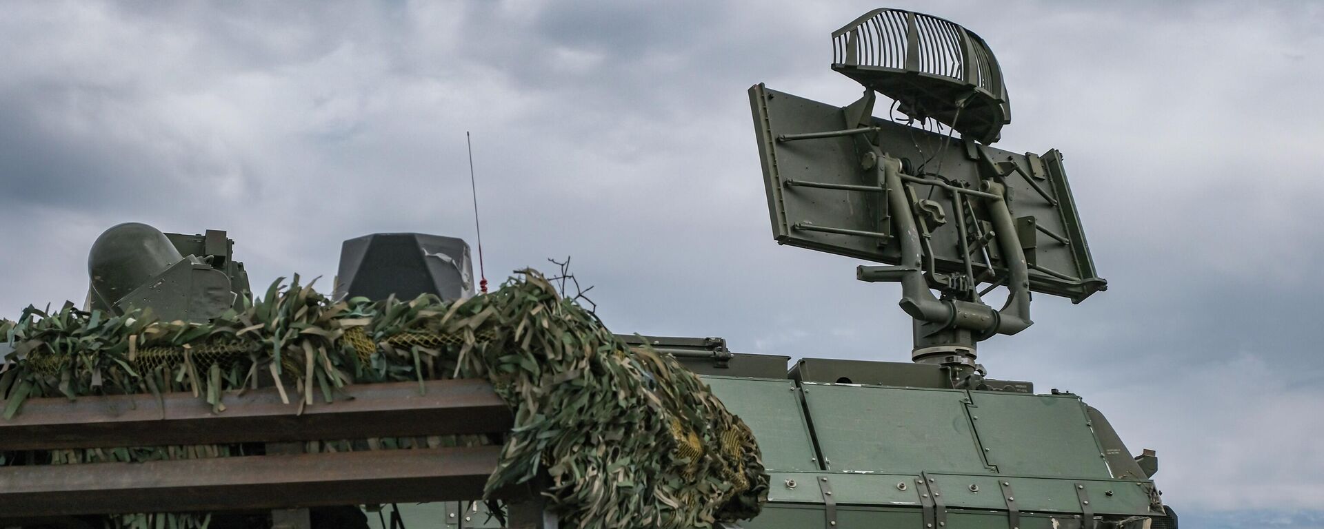 俄国防部：防空系统一天击落乌军13枚“海马斯”炮弹和280架无人机 - 俄罗斯卫星通讯社, 1920, 09.12.2025