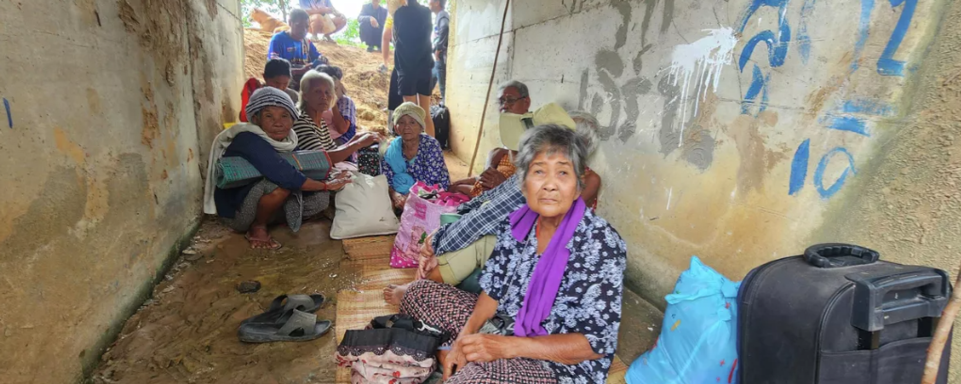 泰国军方:在柬泰边境局势升级背景下,已疏散约70%边境地区居民 泰国军方:在柬泰边境局势升级背景下,已疏散约70%边境地区居民 - 俄罗斯卫星通讯社, 1920, 10.12.2025