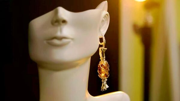 俄加里宁格勒琥珀公司首次制造人工智能设计的糖果状首饰 - 俄罗斯卫星通讯社