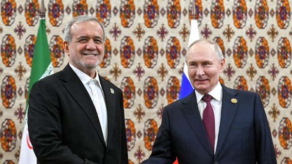 普京與伊朗總統舉行會談
 - 俄羅斯衛星通訊社