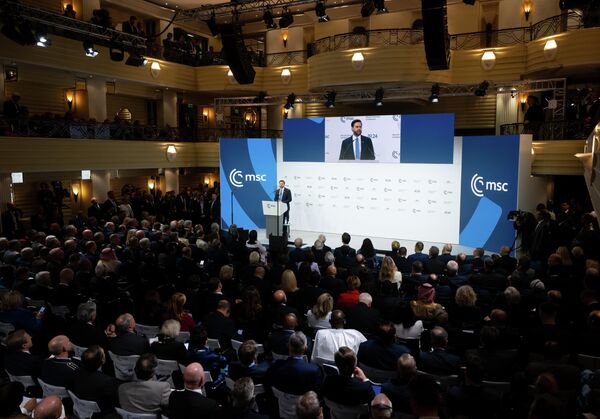 2025年2月14日,美國副總統萬斯在慕尼黑安全會議上發表講話。 2025年2月14日,美國副總統萬斯在慕尼黑安全會議上發表講話。 - 俄羅斯衛星通訊社