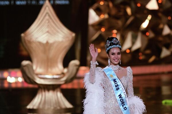 2025年第72届“世界小姐”选美大赛冠军，泰国佳丽苏查塔·庄斯里（小名Opal） - 俄罗斯卫星通讯社