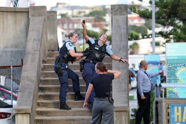 邦迪海滩枪击事件正值光明节庆祝活动期间。 邦迪海滩枪击事件正值光明节庆祝活动期间。 - 俄罗斯卫星通讯社