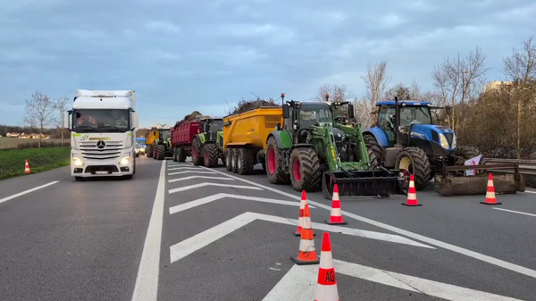 媒體：法國抗議農民封鎖法國至少五條公路 - 俄羅斯衛星通訊社