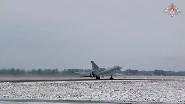 俄军图-22M3轰炸机在黑海中立水域上空执行巡航任务 - 俄罗斯卫星通讯社