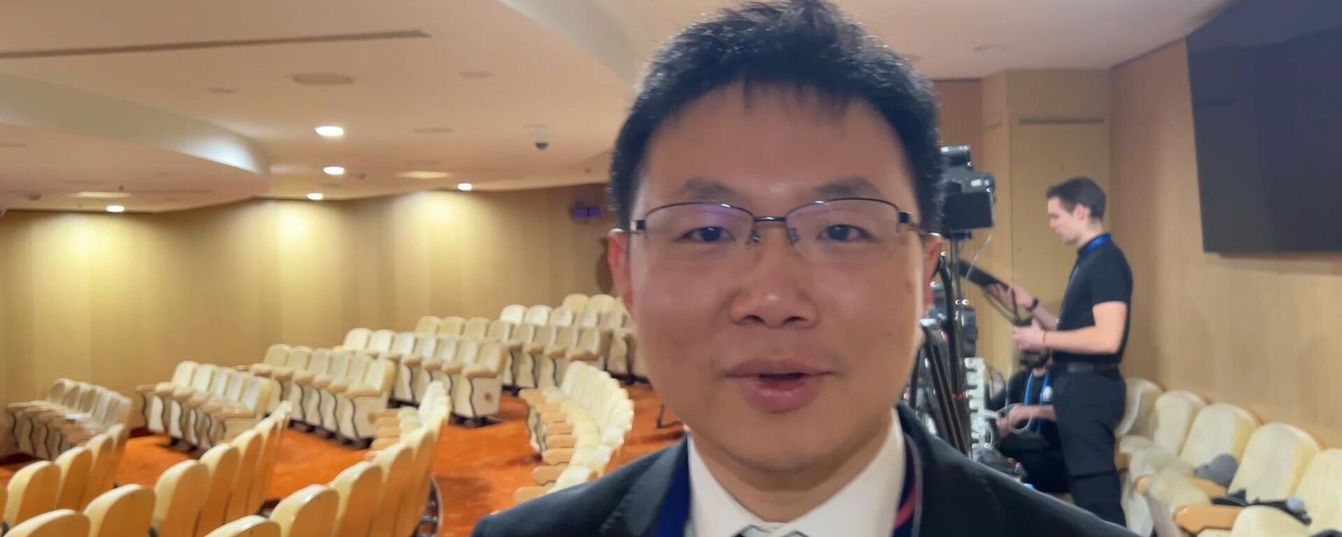 中国公司经理：中俄之间签证会帮两国间的会奖旅游业 - 俄罗斯卫星通讯社, 1920, 18.12.2025