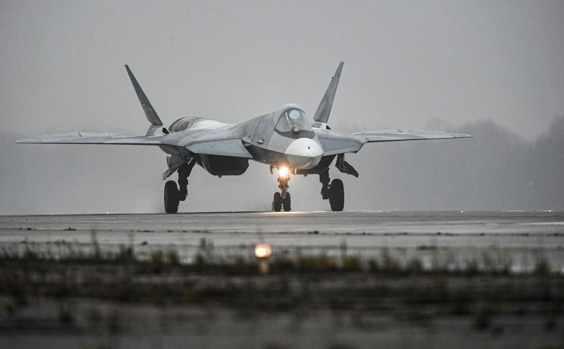 Су-57 совершил первый полет с двигателем пятого поколения - 俄罗斯卫星通讯社, 1920, 22.12.2025