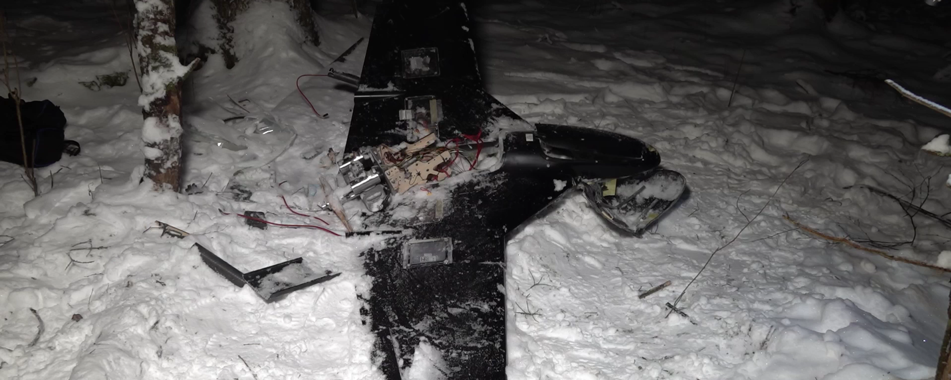 俄国防部展示试图袭击俄总统官邸的被击落无人机残骸 - 俄罗斯卫星通讯社, 1920, 31.12.2025