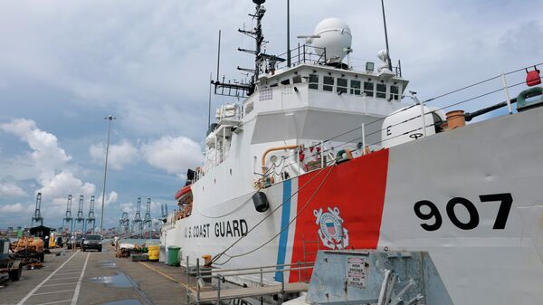 媒体：美国海岸警卫队扣押“奥莉娜”号油轮 - 俄罗斯卫星通讯社