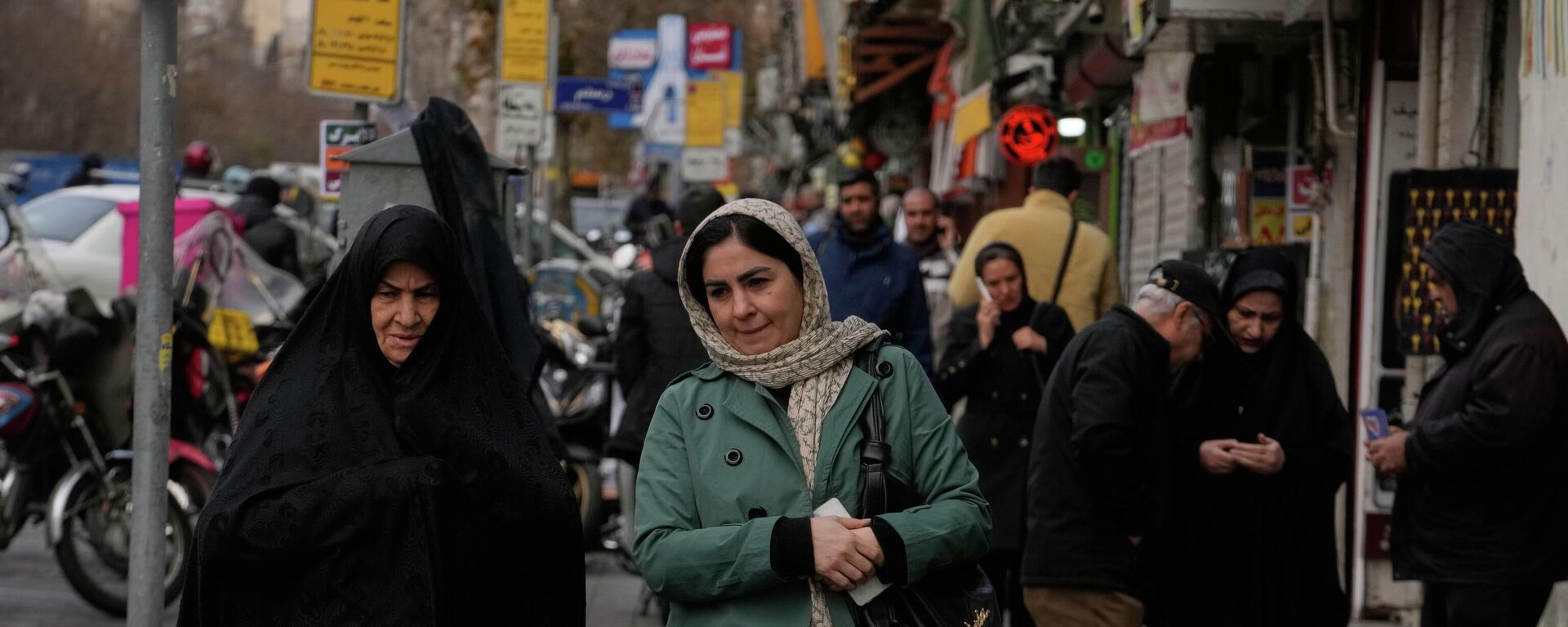 伊朗貨幣崩盤，2個月暴跌30倍 - 俄羅斯衛星通訊社, 1920, 03.03.2026