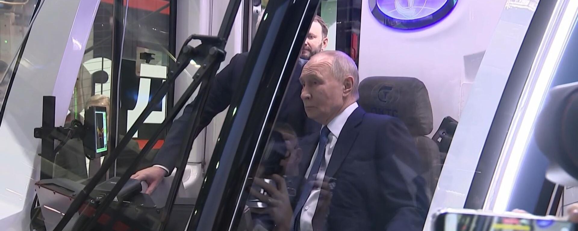 普京参观“幼狮”无人驾驶有轨电车 - 俄罗斯卫星通讯社, 1920, 17.01.2026