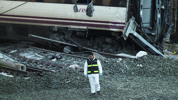 西班牙南部两列火车相撞事故所造成的死亡人数增加到45人 - 俄罗斯卫星通讯社