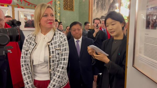 扎哈罗娃：到访中国驻俄使馆，方知友谊非纸上谈兵 - 俄罗斯卫星通讯社