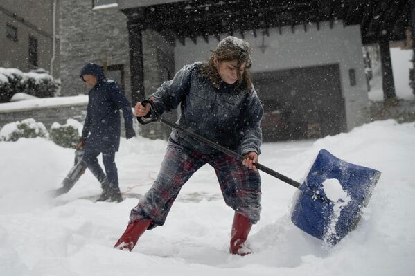 清理积雪，辛辛那提  - 俄罗斯卫星通讯社