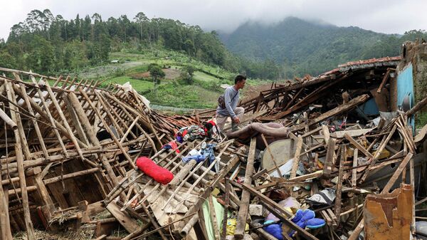 印尼山体滑坡 - 俄罗斯卫星通讯社