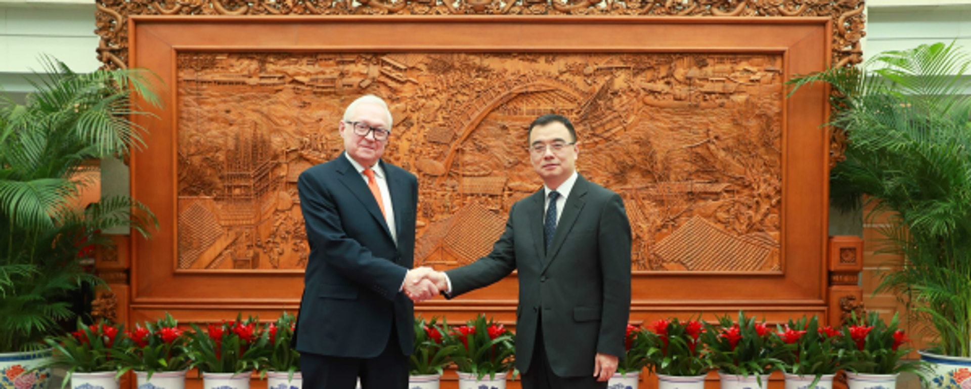 中国外交部部长助理刘彬与俄罗斯外交部副部长里亚布科夫会晤 - 俄罗斯卫星通讯社, 1920, 03.02.2026