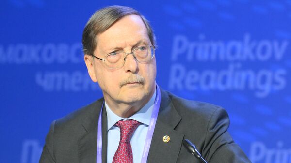 阿列克谢·阿尔巴托夫 - 俄罗斯卫星通讯社