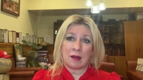 马卡龙玩“三公牌”？扎哈罗娃：法国对俄示好是“猜球骗局” - 俄罗斯卫星通讯社